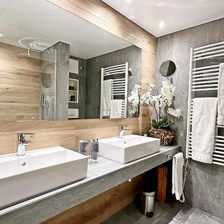 42m2 Alpenschick Mit Balkon, Ausblick, Pool - E405 * 圣莫里茨